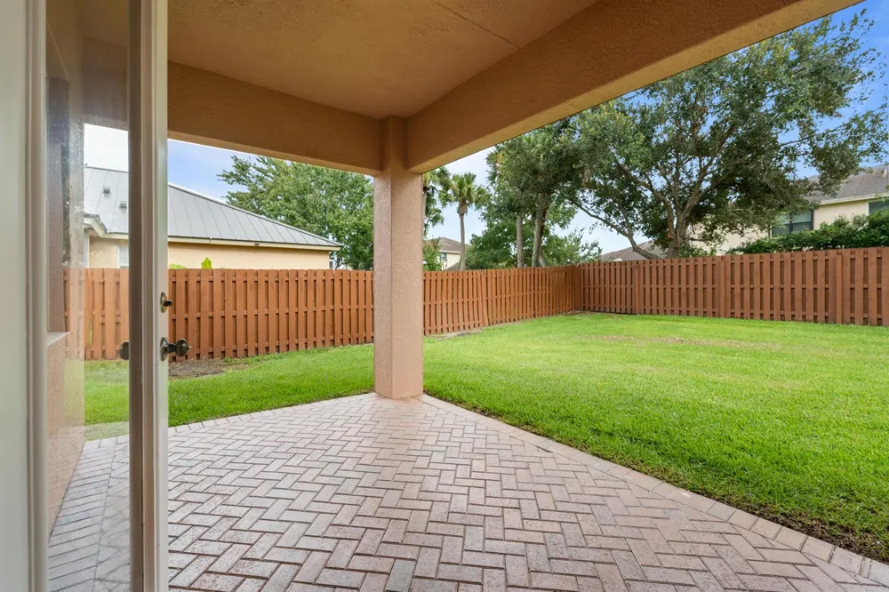 9951 E Verona Circle Vero Beach, FL 32966