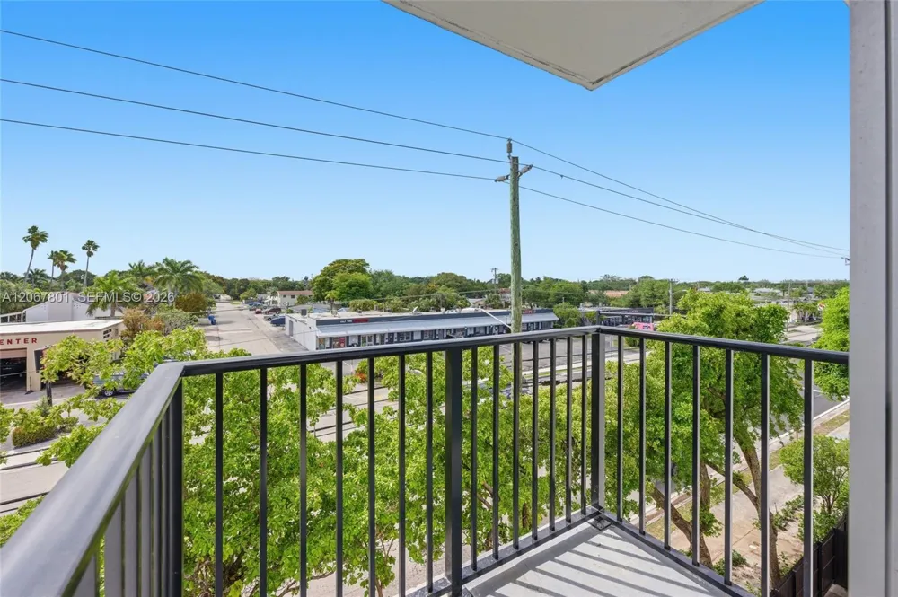 2520 Andrews Ave #305 Wilton Manors, FL 33311