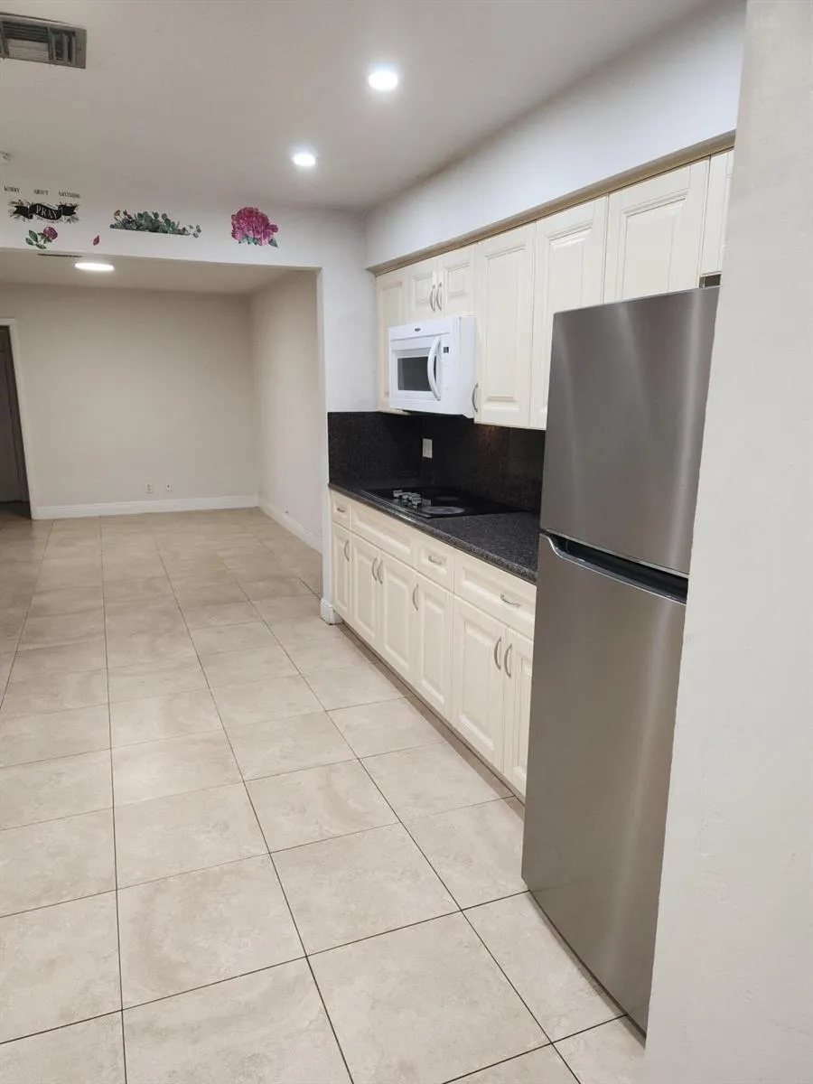 3560 NW 110th Avenue #B Coral Springs, FL 33065