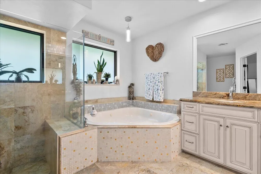 10798 SeaCliff Circle Boca Raton, FL 33498