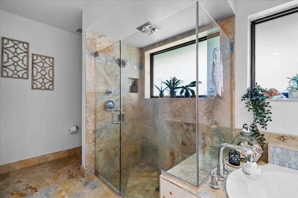 10798 SeaCliff Circle Boca Raton, FL 33498