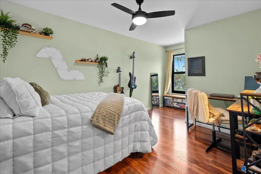 10798 SeaCliff Circle Boca Raton, FL 33498