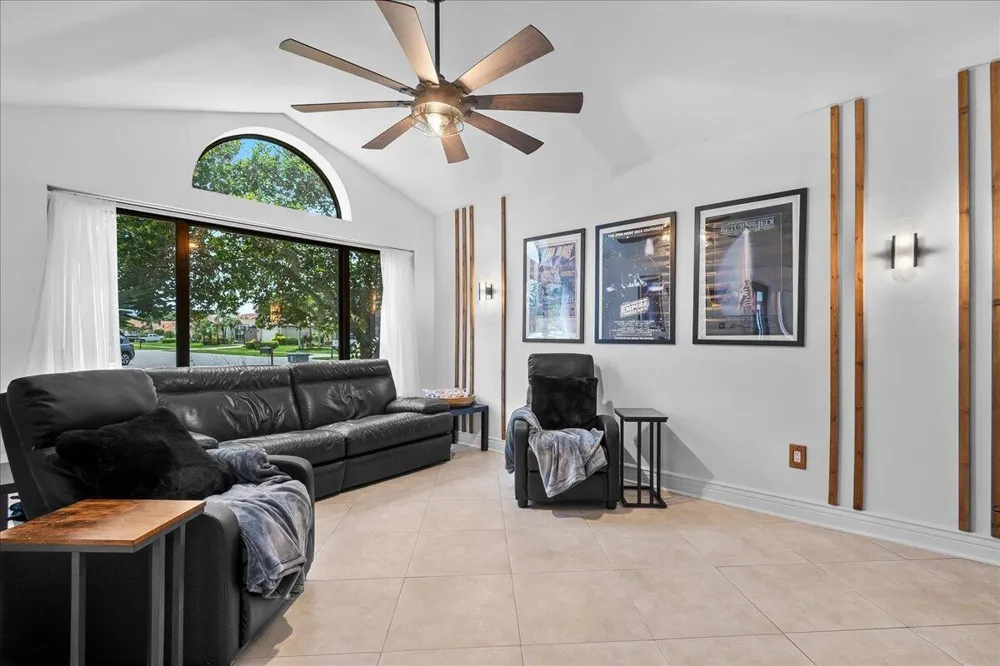 10798 SeaCliff Circle Boca Raton, FL 33498