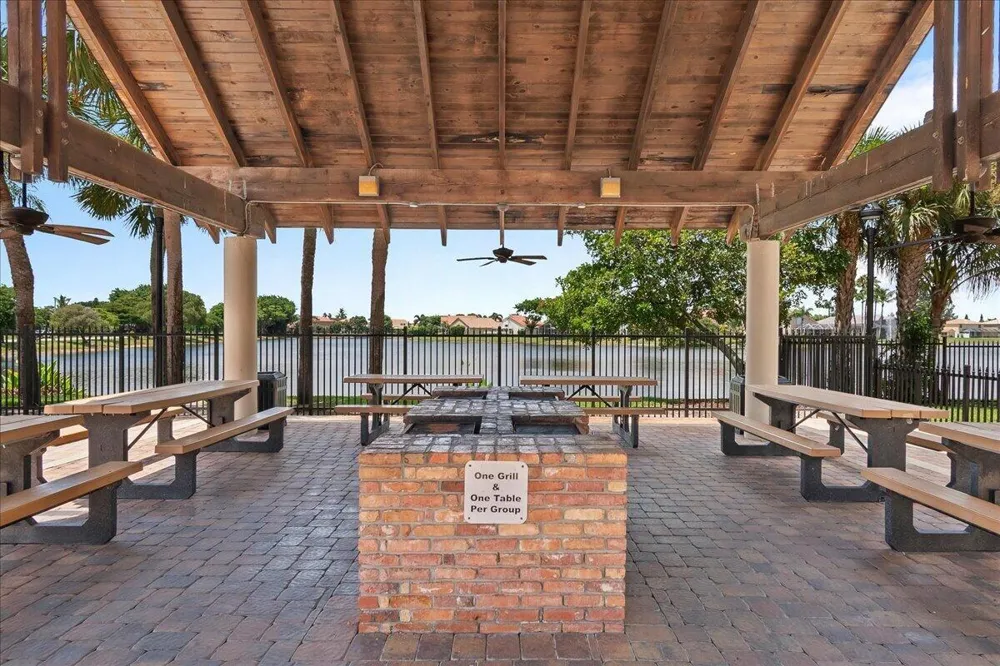 10798 SeaCliff Circle Boca Raton, FL 33498