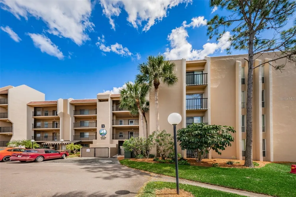 90 S HIGHLAND AVENUE #214 Tarpon Springs, FL 34689