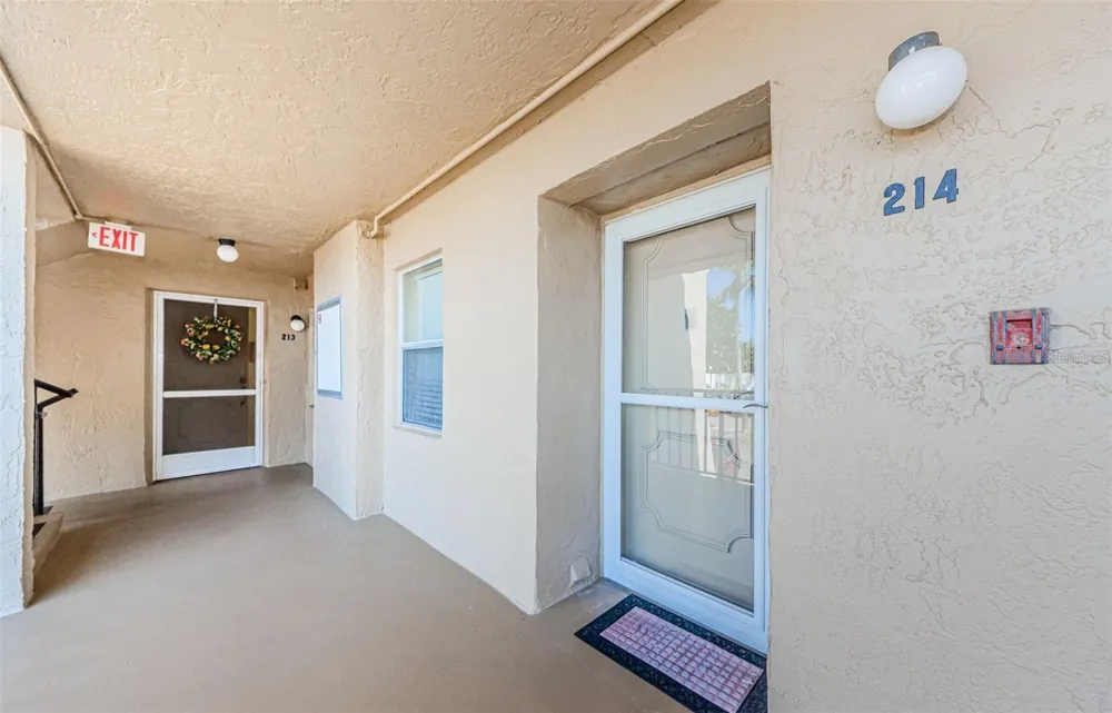 90 S HIGHLAND AVENUE #214 Tarpon Springs, FL 34689