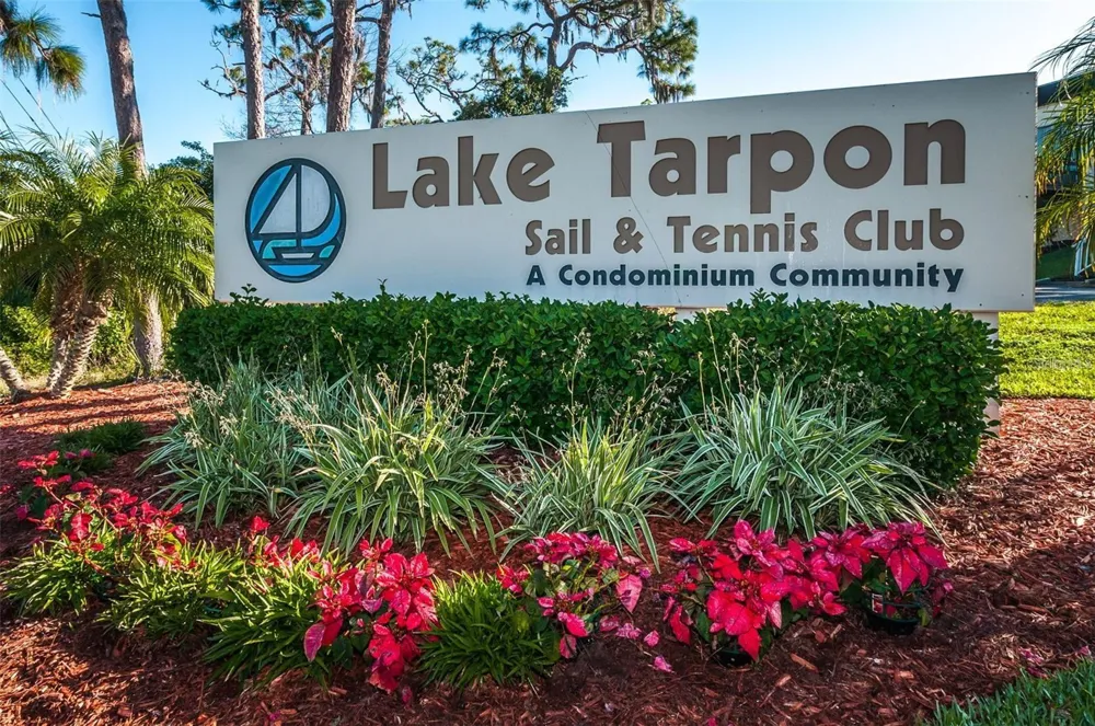 90 S HIGHLAND AVENUE #214 Tarpon Springs, FL 34689