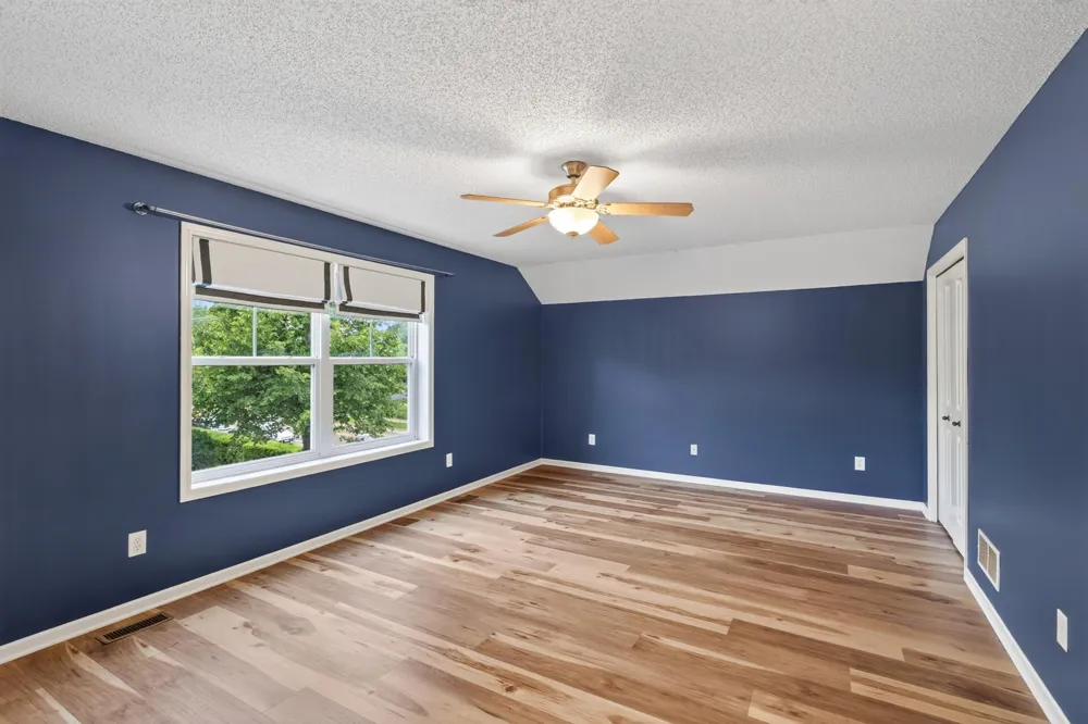 1548 Legacy Parkway E Maplewood, MN 55109