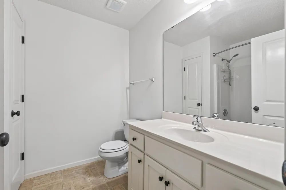 1548 Legacy Parkway E Maplewood, MN 55109