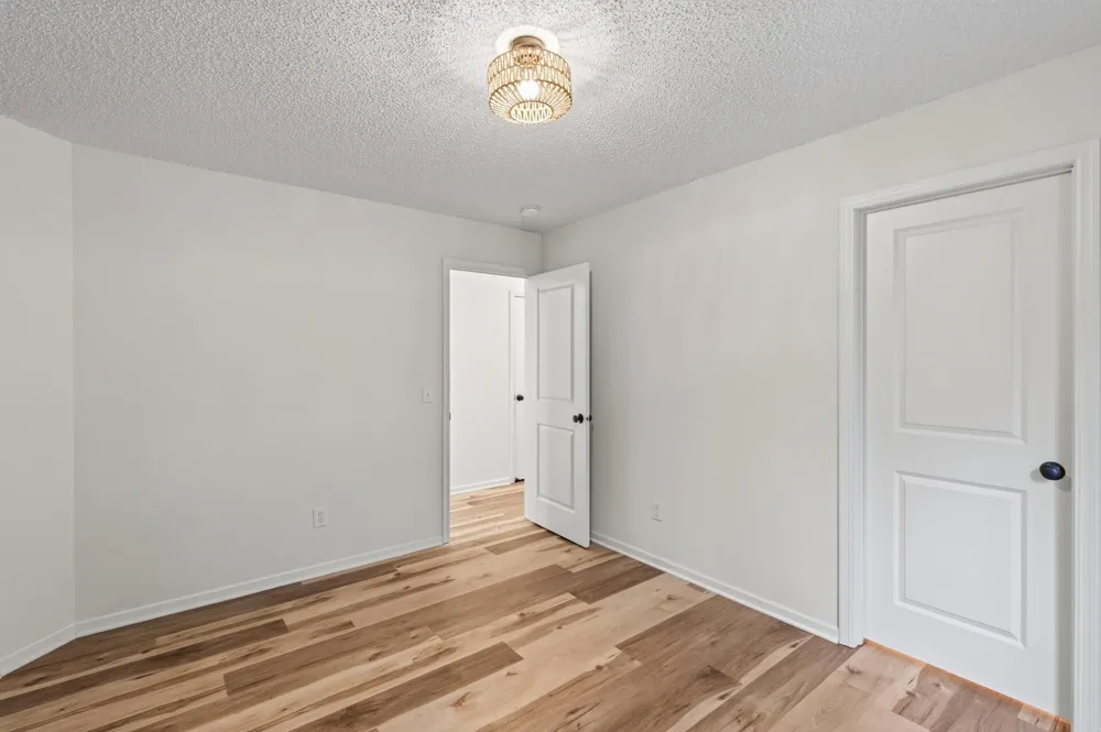 1548 Legacy Parkway E Maplewood, MN 55109