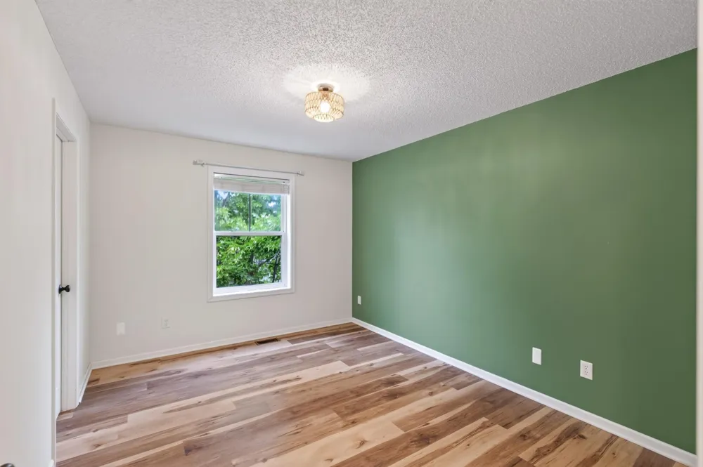 1548 Legacy Parkway E Maplewood, MN 55109