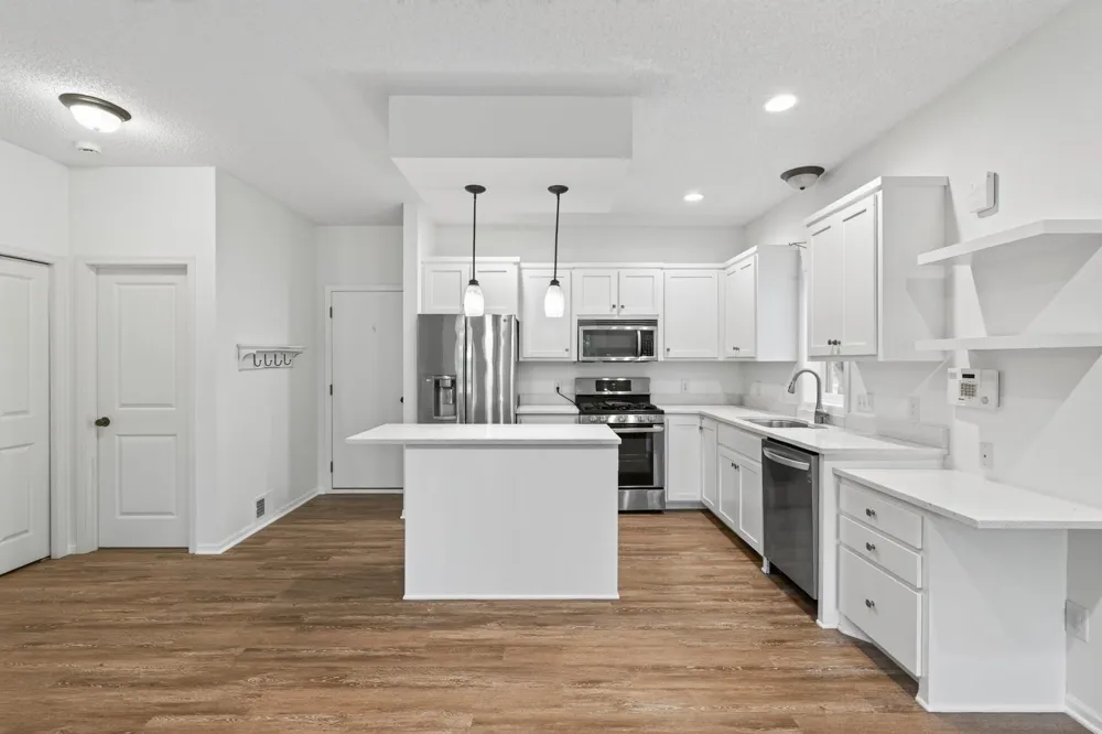 1548 Legacy Parkway E Maplewood, MN 55109