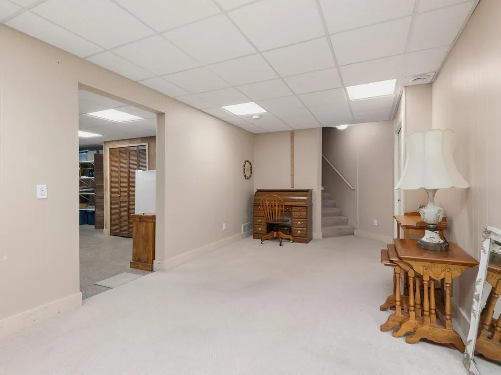 733 Ashley Drive Chaska, MN 55318