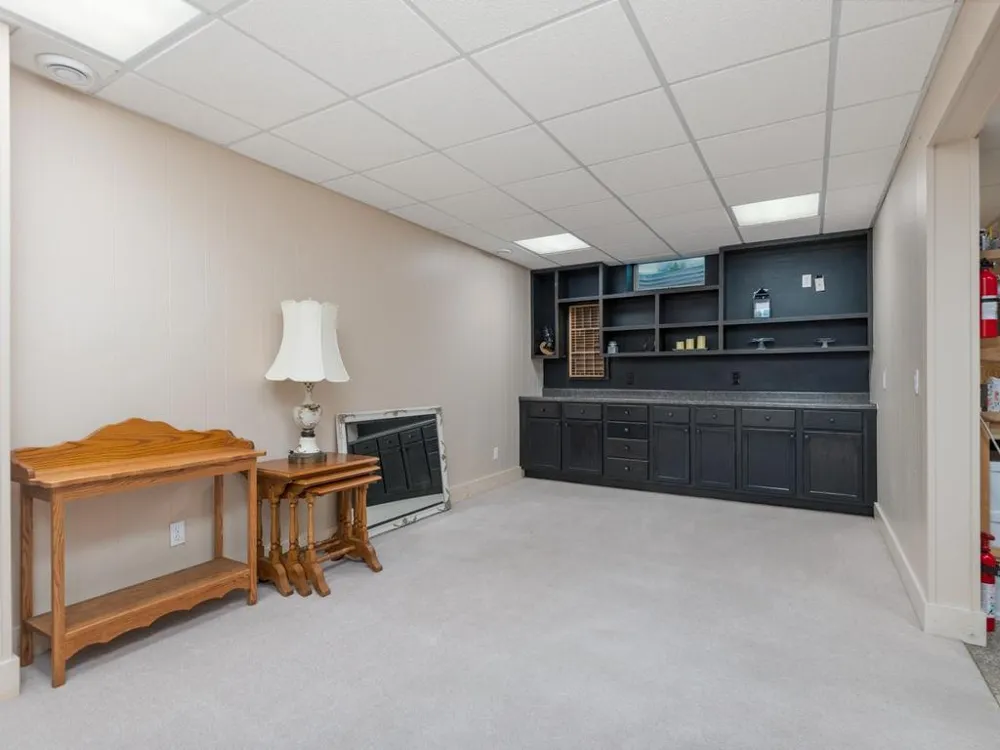 733 Ashley Drive Chaska, MN 55318