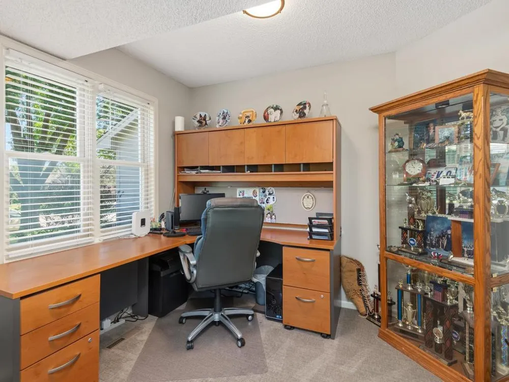 733 Ashley Drive Chaska, MN 55318