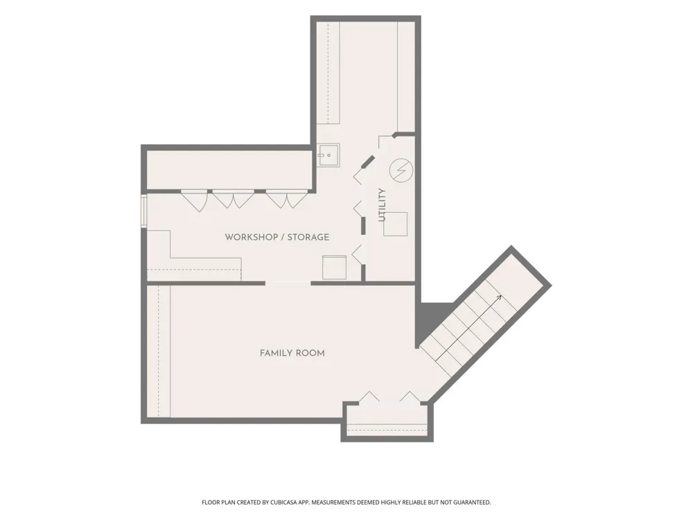 733 Ashley Drive Chaska, MN 55318