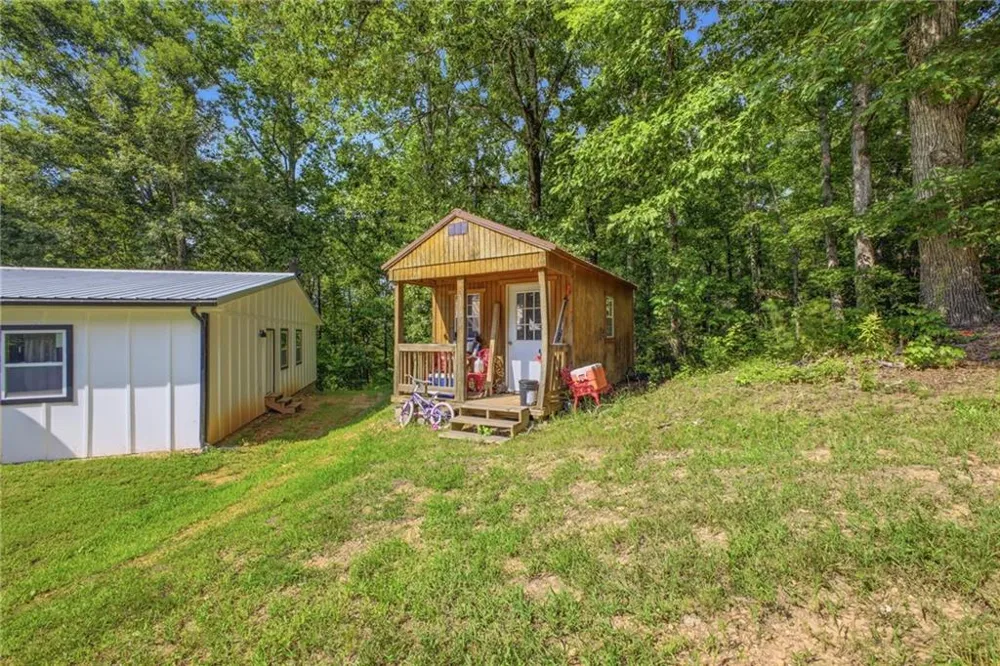 379 Bozeman Road NW White, GA 30184