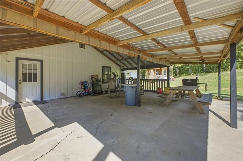 379 Bozeman Road NW White, GA 30184