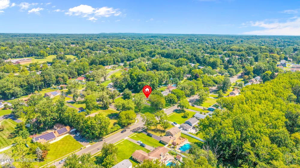 25 Ryan Road Manalapan, NJ 07726