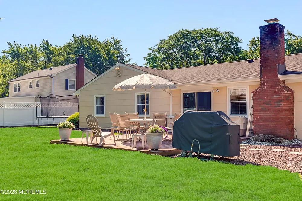 25 Ryan Road Manalapan, NJ 07726