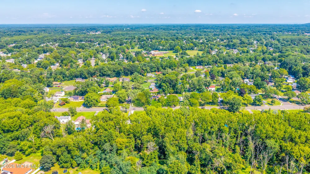 25 Ryan Road Manalapan, NJ 07726