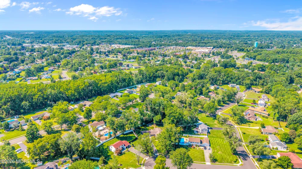25 Ryan Road Manalapan, NJ 07726