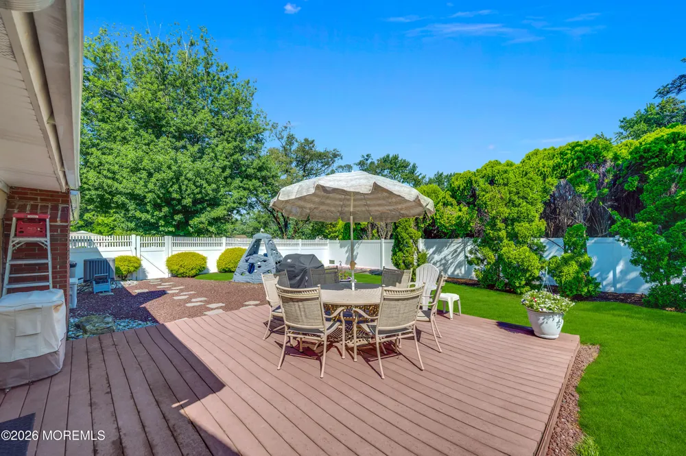 25 Ryan Road Manalapan, NJ 07726