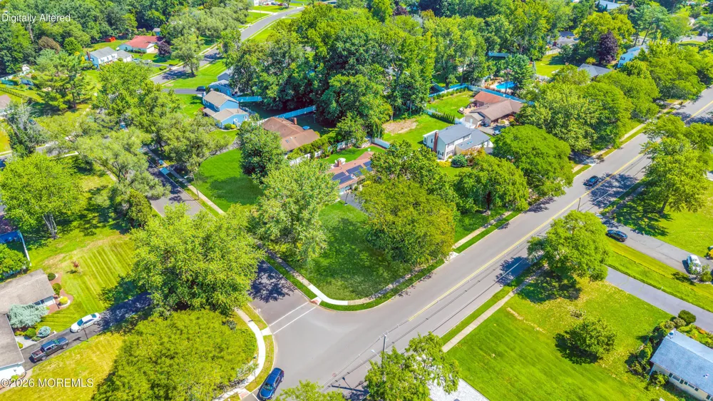 25 Ryan Road Manalapan, NJ 07726