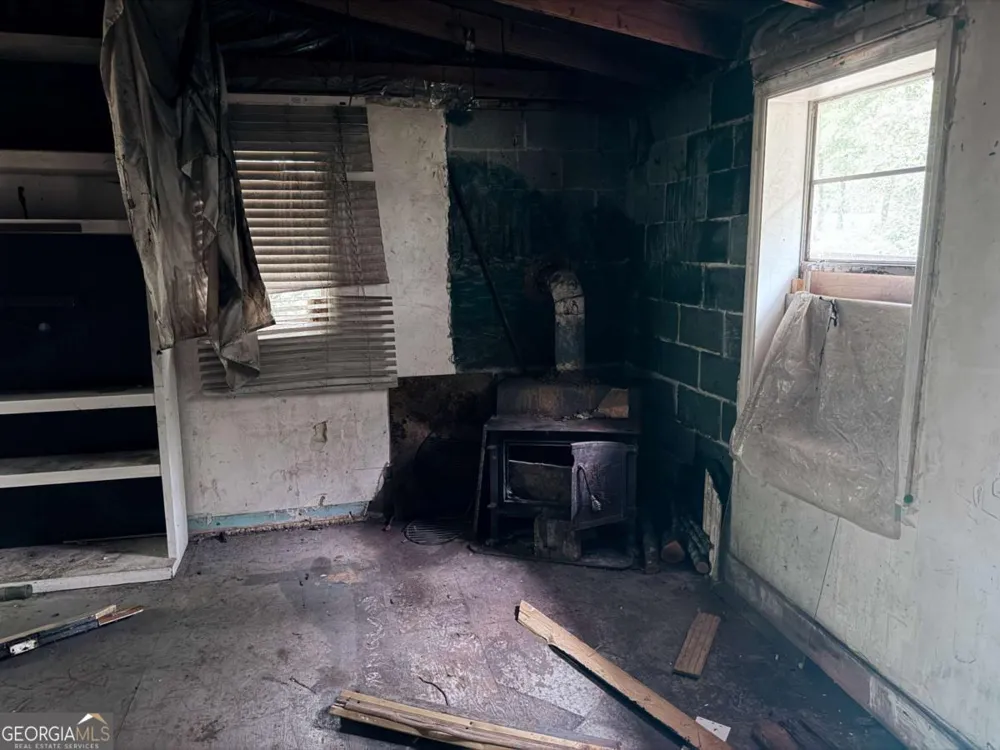 33 Tower ST Kingston, GA 30145
