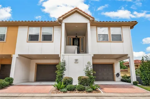 27 W Oaks Drive