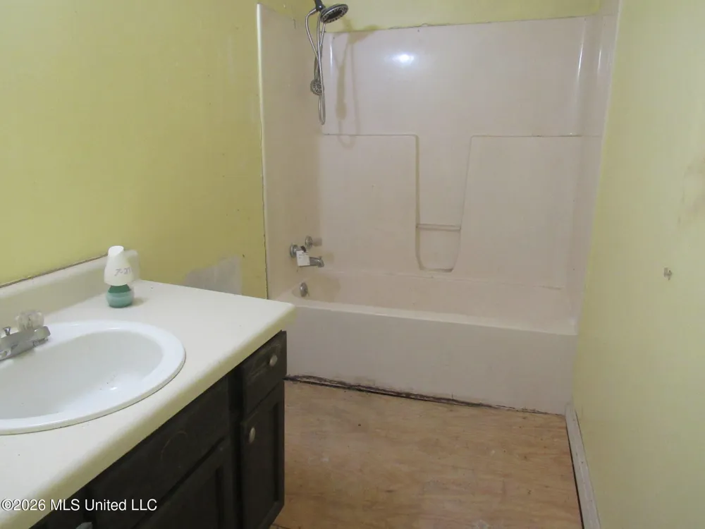 201 Lafferty Road Batesville, MS 38606