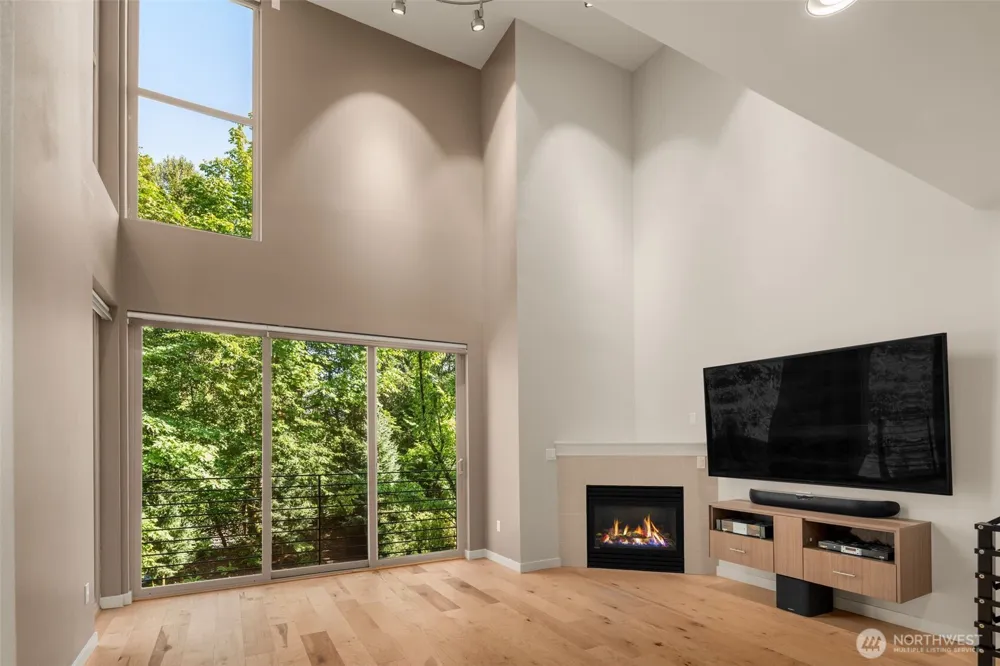 4286 213th Place SE #1 Issaquah, WA 98029