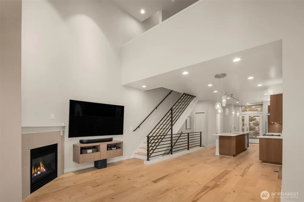 4286 213th Place SE #1 Issaquah, WA 98029
