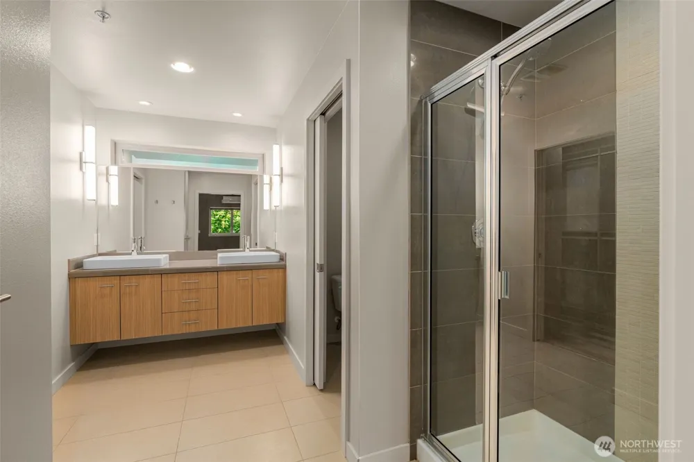 4286 213th Place SE #1 Issaquah, WA 98029