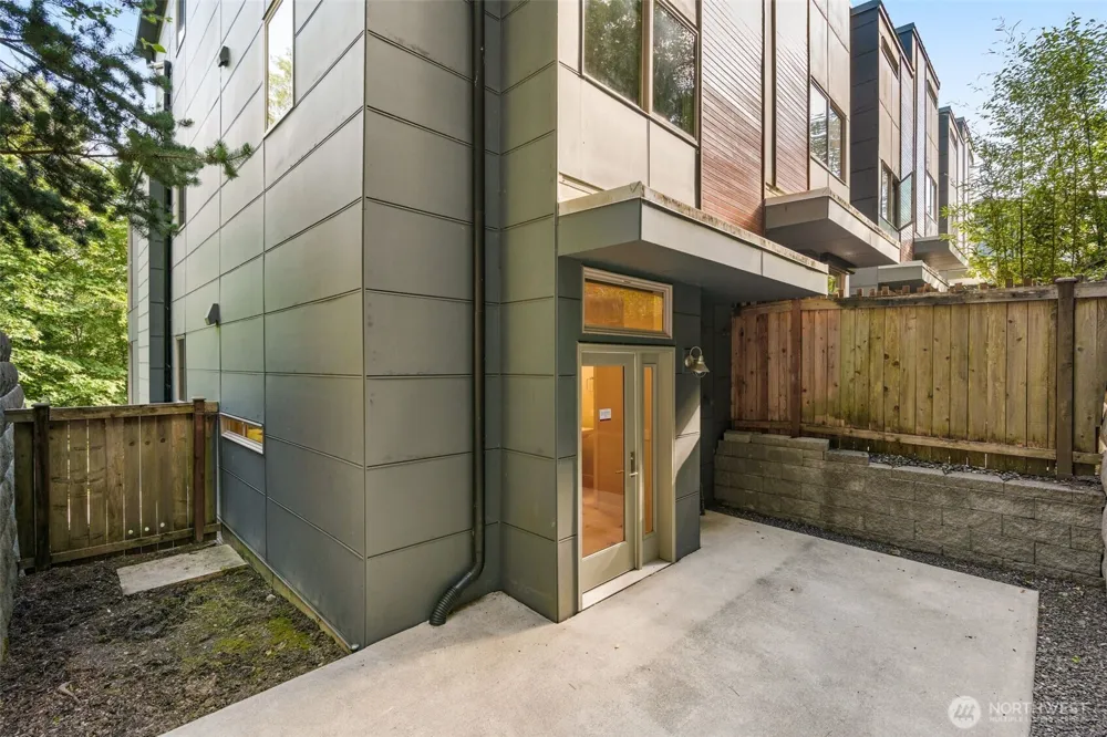 4286 213th Place SE #1 Issaquah, WA 98029