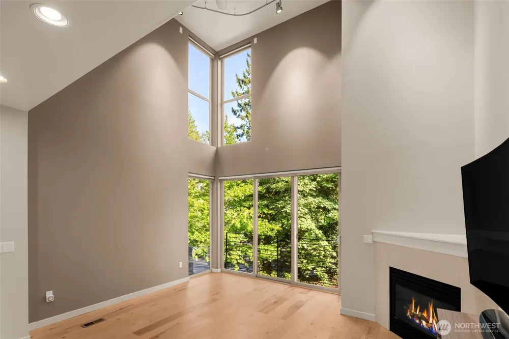4286 213th Place SE #1 Issaquah, WA 98029