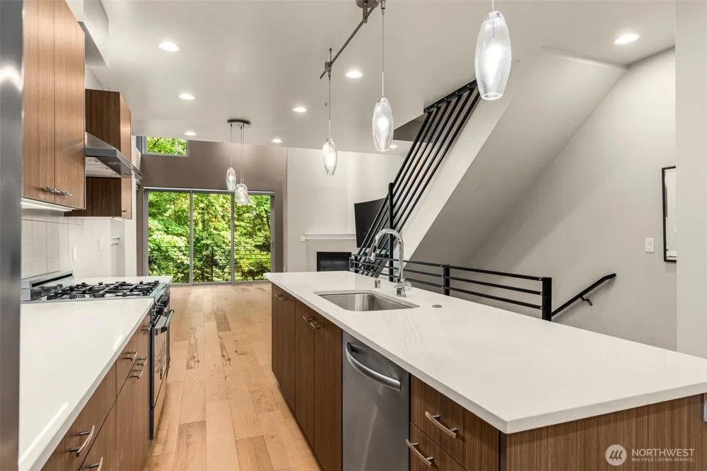 4286 213th Place SE #1 Issaquah, WA 98029