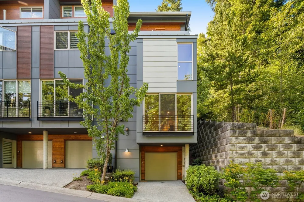 4286 213th Place SE #1 Issaquah, WA 98029