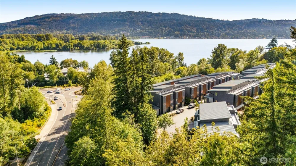 4286 213th Place SE #1 Issaquah, WA 98029