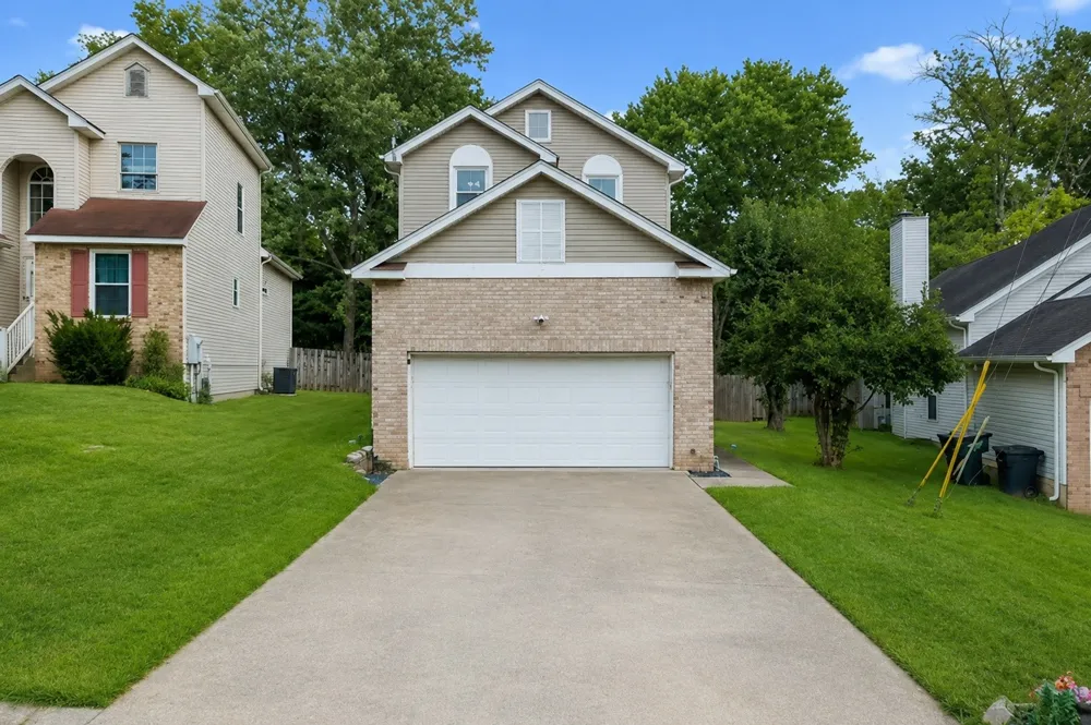 5506 Knollcrest Hermitage, TN 37076