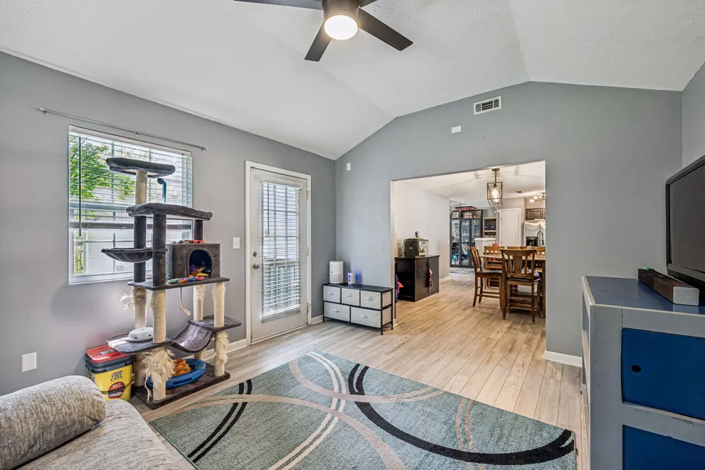 5506 Knollcrest Hermitage, TN 37076