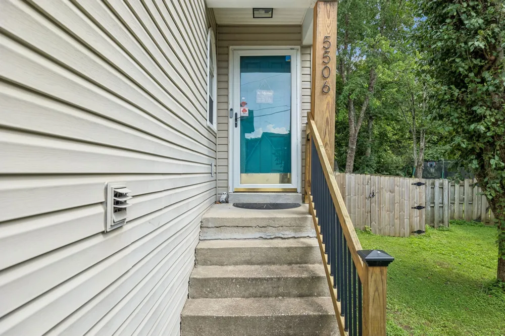 5506 Knollcrest Hermitage, TN 37076