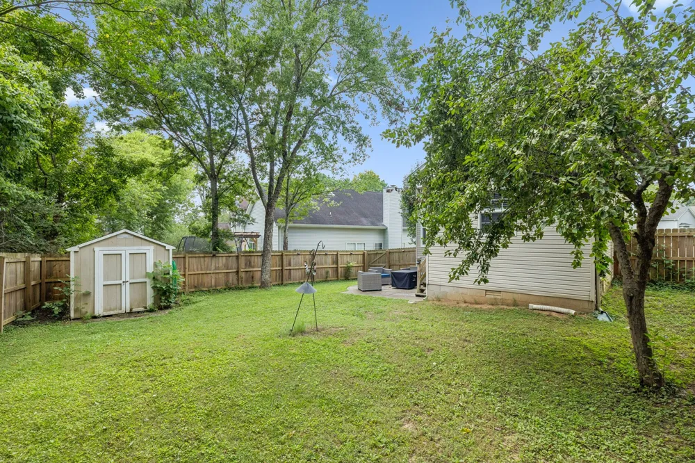 5506 Knollcrest Hermitage, TN 37076