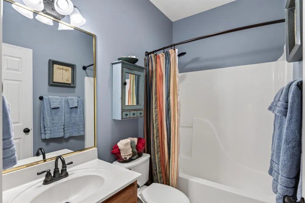 186 Lakeview Cove Drive Loudon, TN 37774