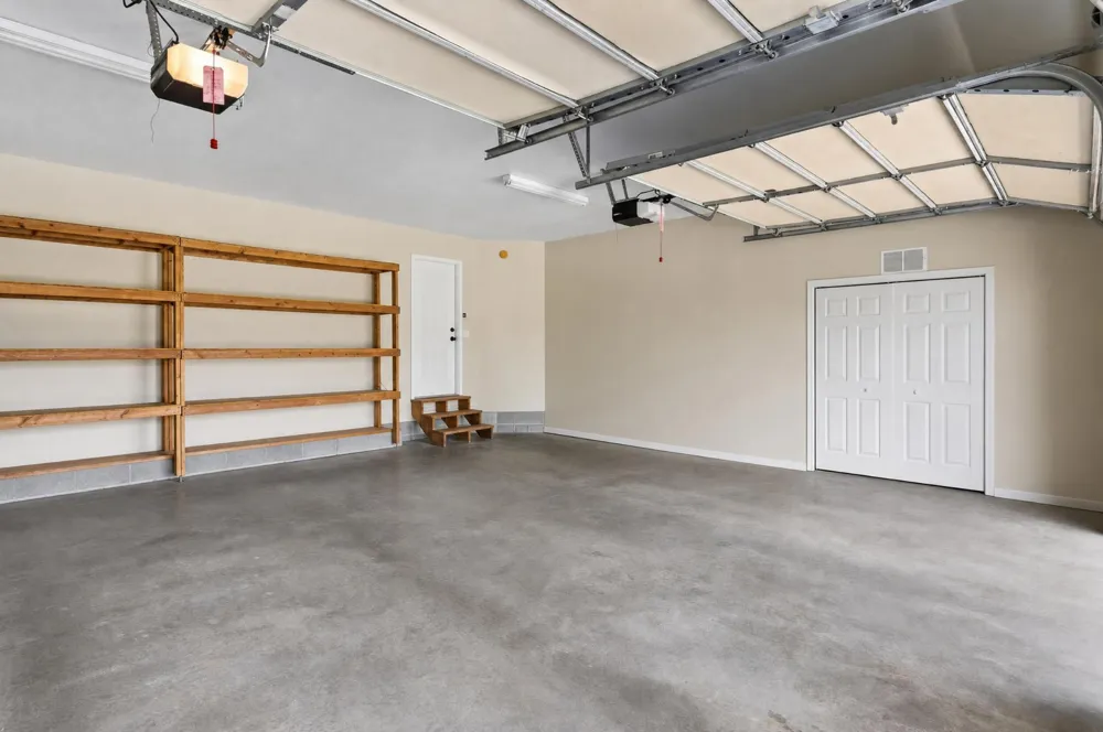 186 Lakeview Cove Drive Loudon, TN 37774