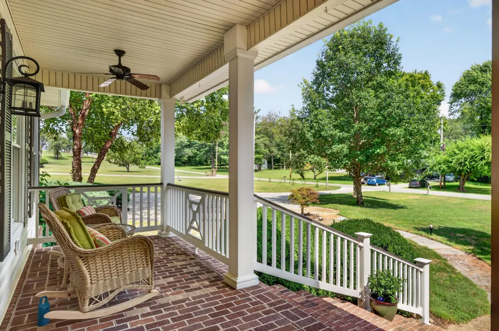 186 Lakeview Cove Drive Loudon, TN 37774