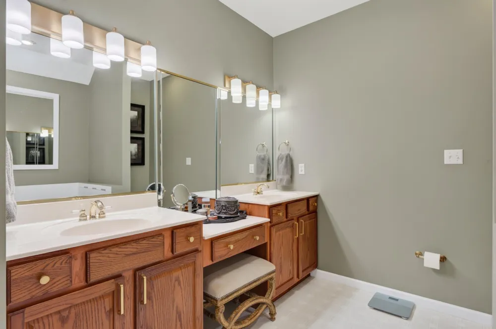 186 Lakeview Cove Drive Loudon, TN 37774