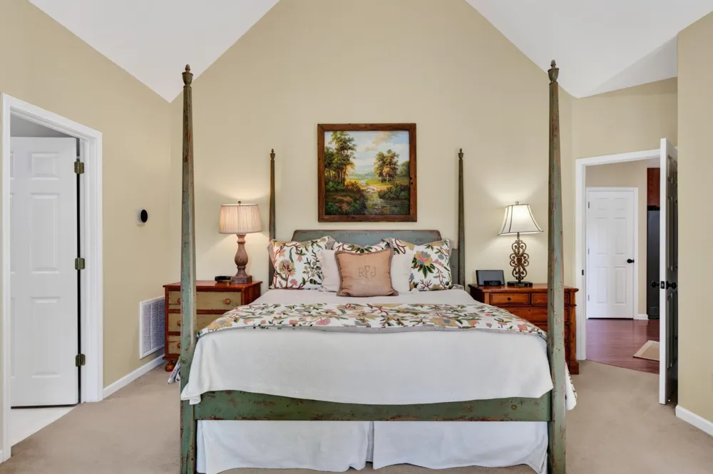 186 Lakeview Cove Drive Loudon, TN 37774