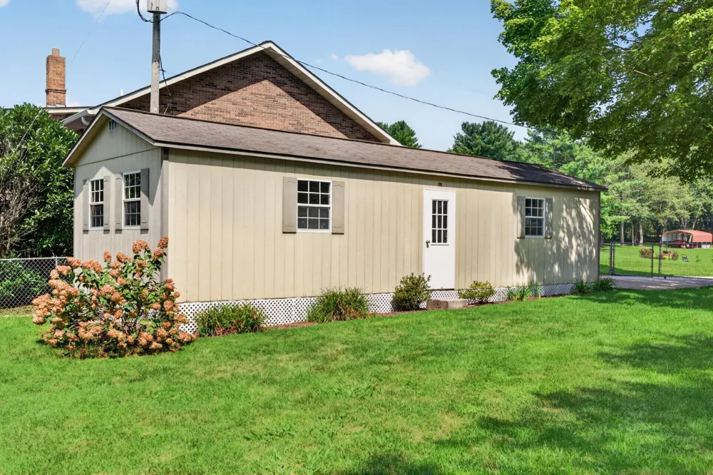 186 Lakeview Cove Drive Loudon, TN 37774
