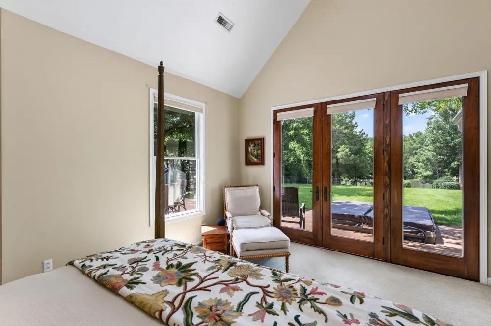 186 Lakeview Cove Drive Loudon, TN 37774